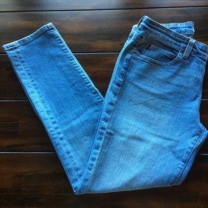 EUC Eileen Fisher jeans medium/light wash